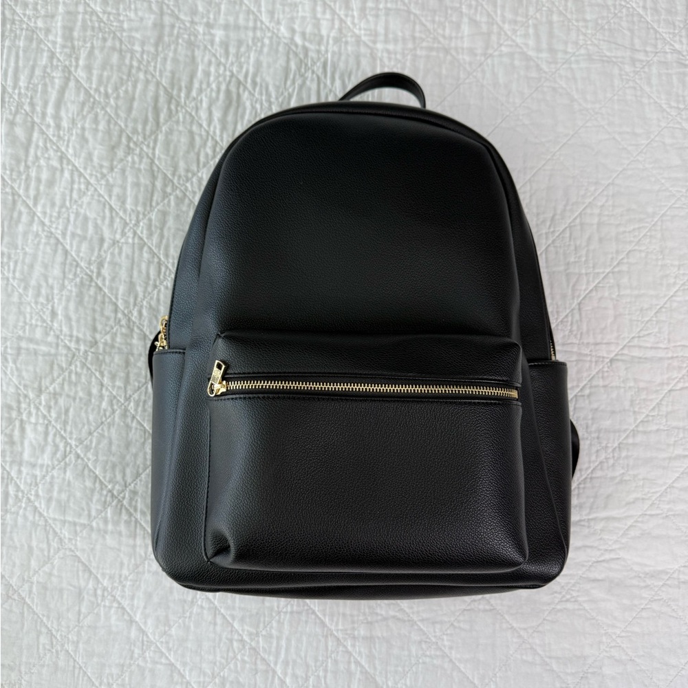 ela Handbags - Elegant Black Vegan Leather Backpack - Picture 5 of 16